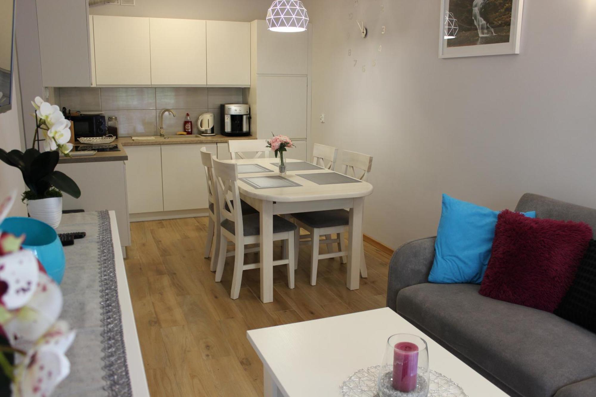 Apartament Blisko Centrum Z Garazem Karpacz Kültér fotó